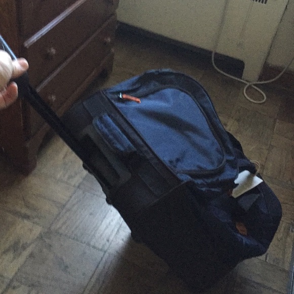 Timberland Duffle Bag On Wheels - Picture 6 of 8